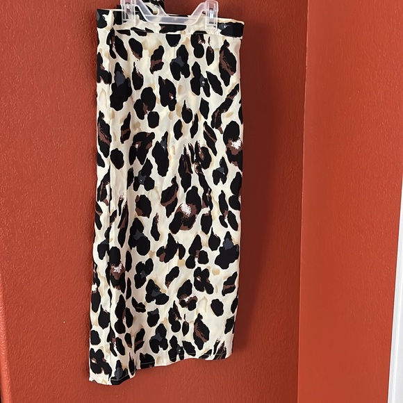 Cheetah wrap skirt, thin wrap, material - Picture 2 of 2